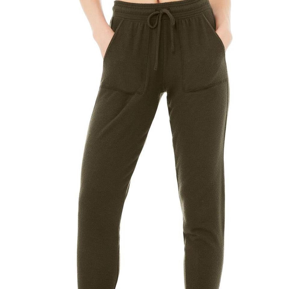 Alo Yoga Soho Sweatpants