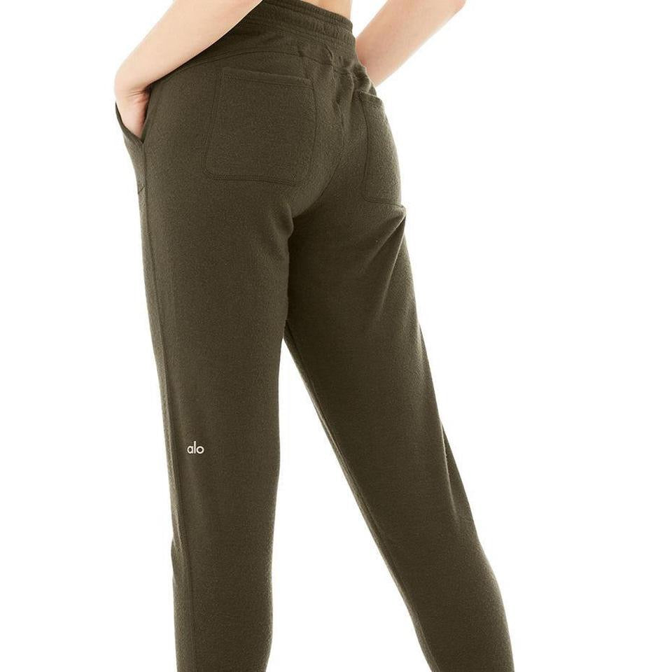 Alo Yoga Soho Sweatpants